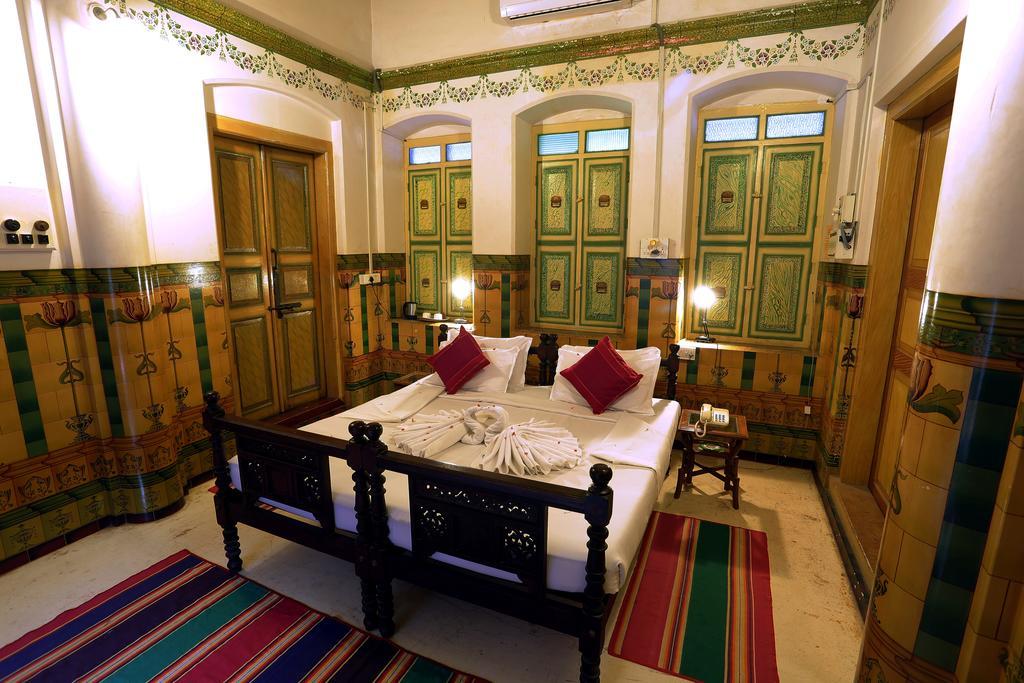 Chettinadu Mansion - An Authentic Heritage Palace Kanadukattan Exterior photo